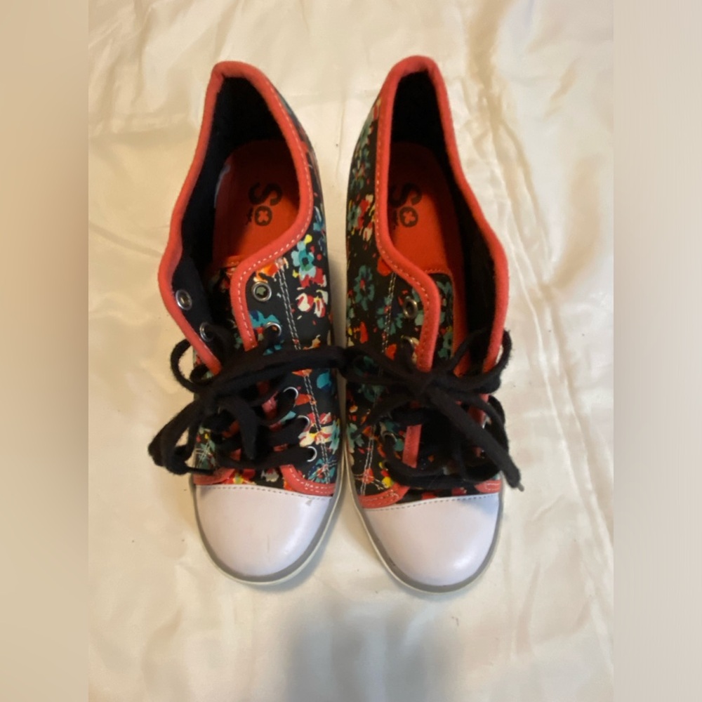 Women’s So Cute Floral Wedge Platform Canvas Sneakers Sz 8